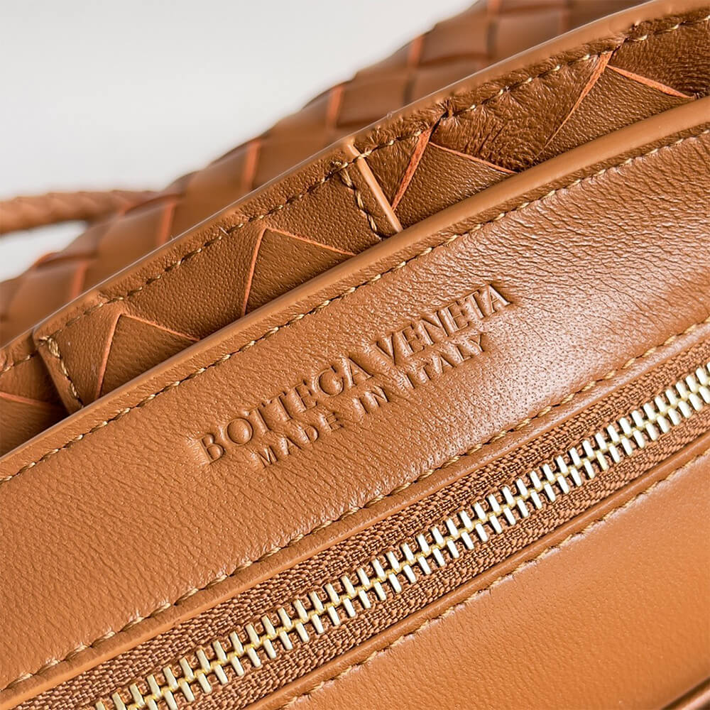 Bottega Veneta Medium Andiamo