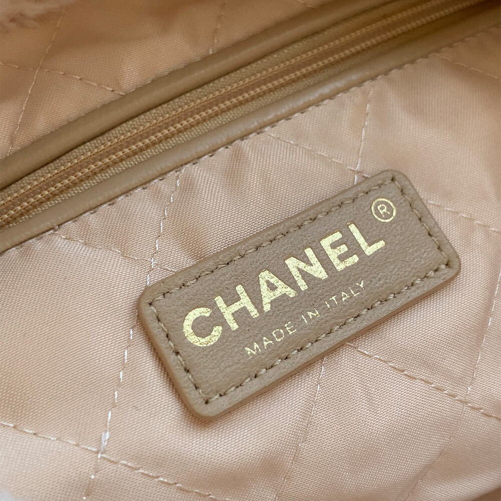 CHANEL 22 HANDBAG