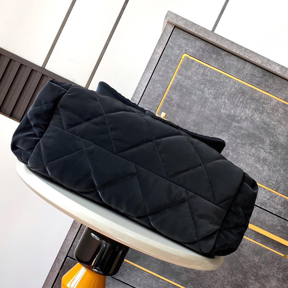 17789-5 CHANEL COCO NEIGE HANDBAG