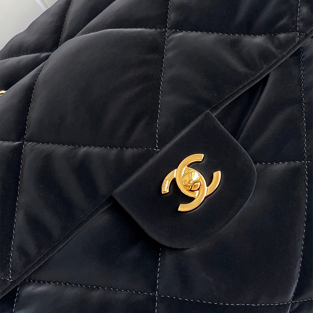 17789-6 CHANEL COCO NEIGE HANDBAG