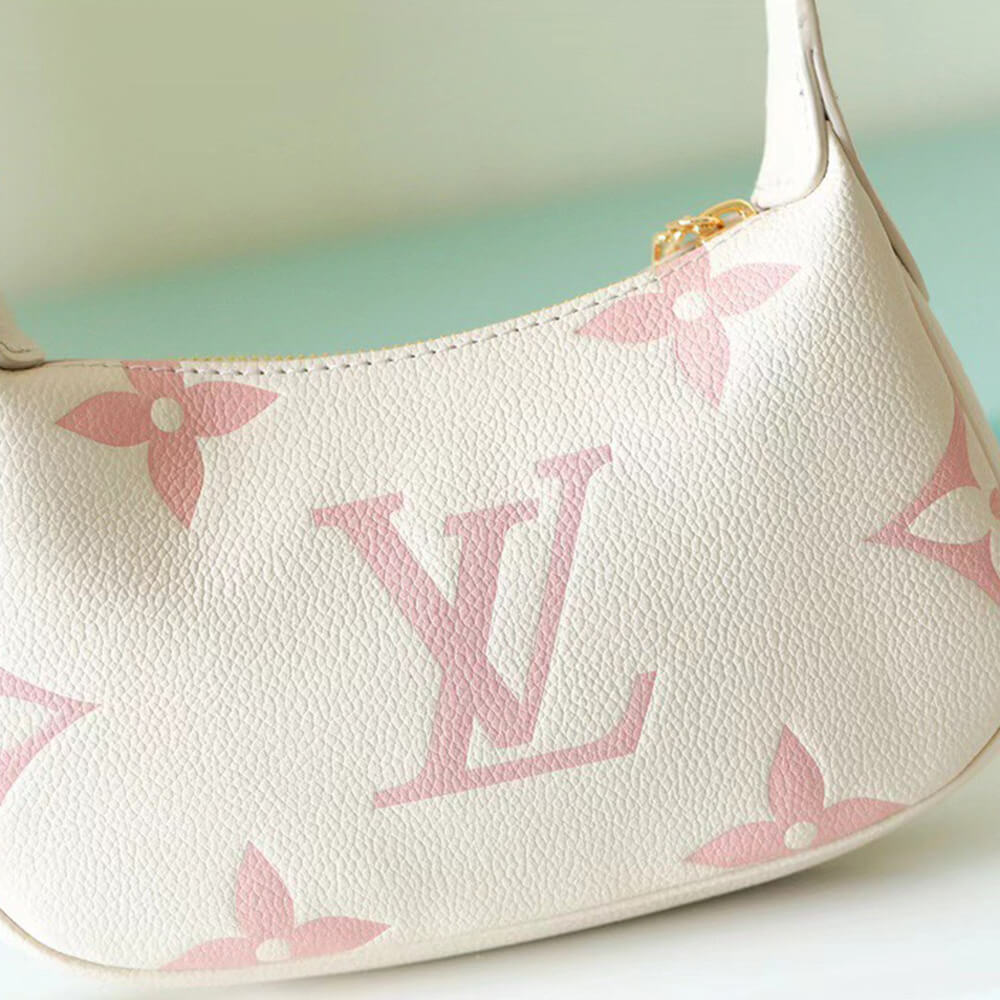 LV Mini Moon