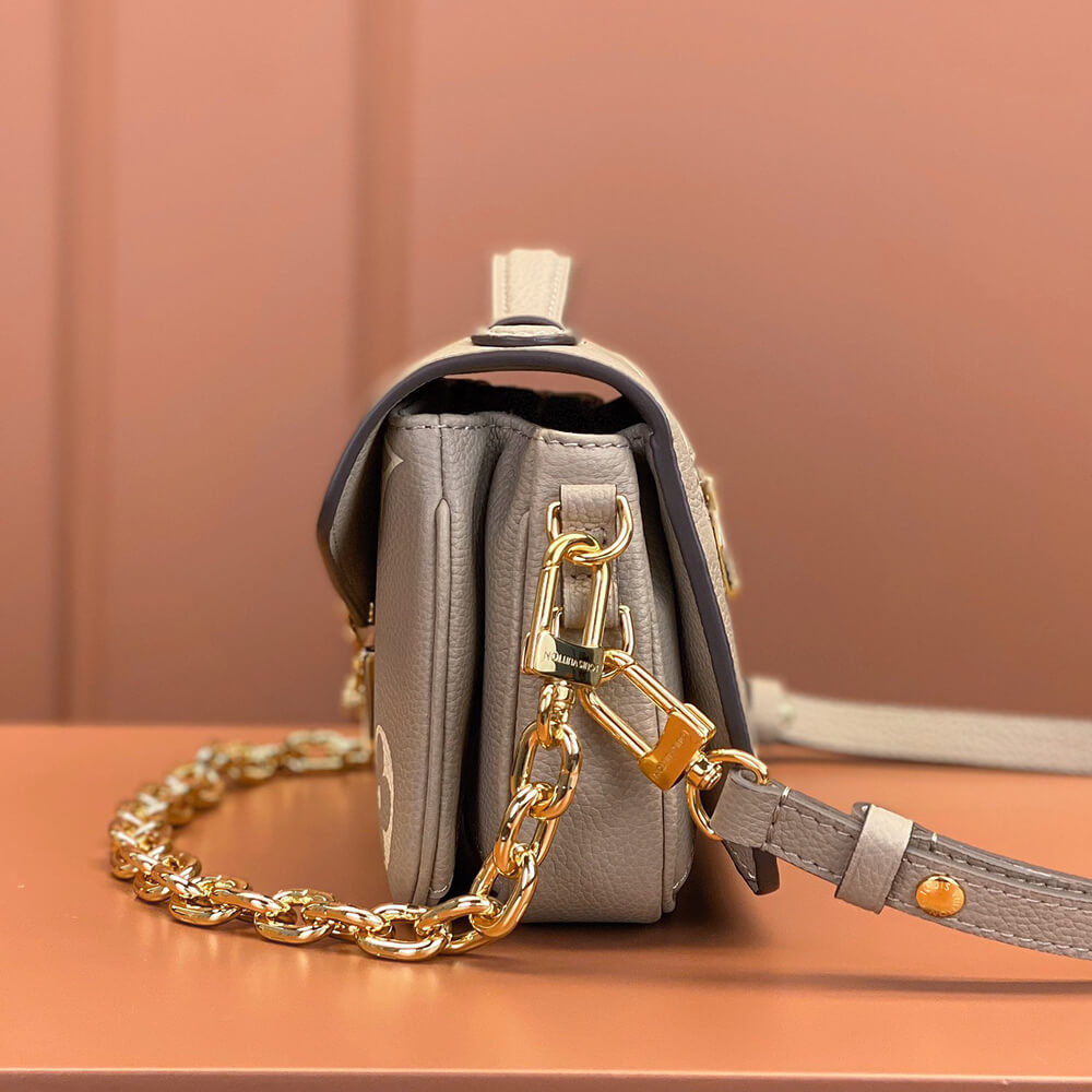 17873-4 LV Pochette Metis East West(high-end grade)