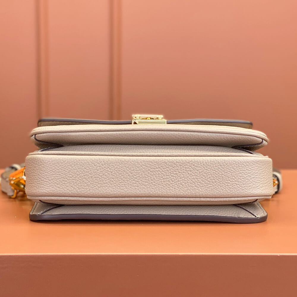 17873-6 LV Pochette Metis East West(high-end grade)