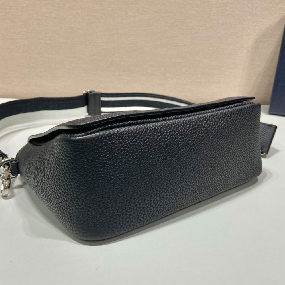 Prada Leather shoulder bag(high-end grade)