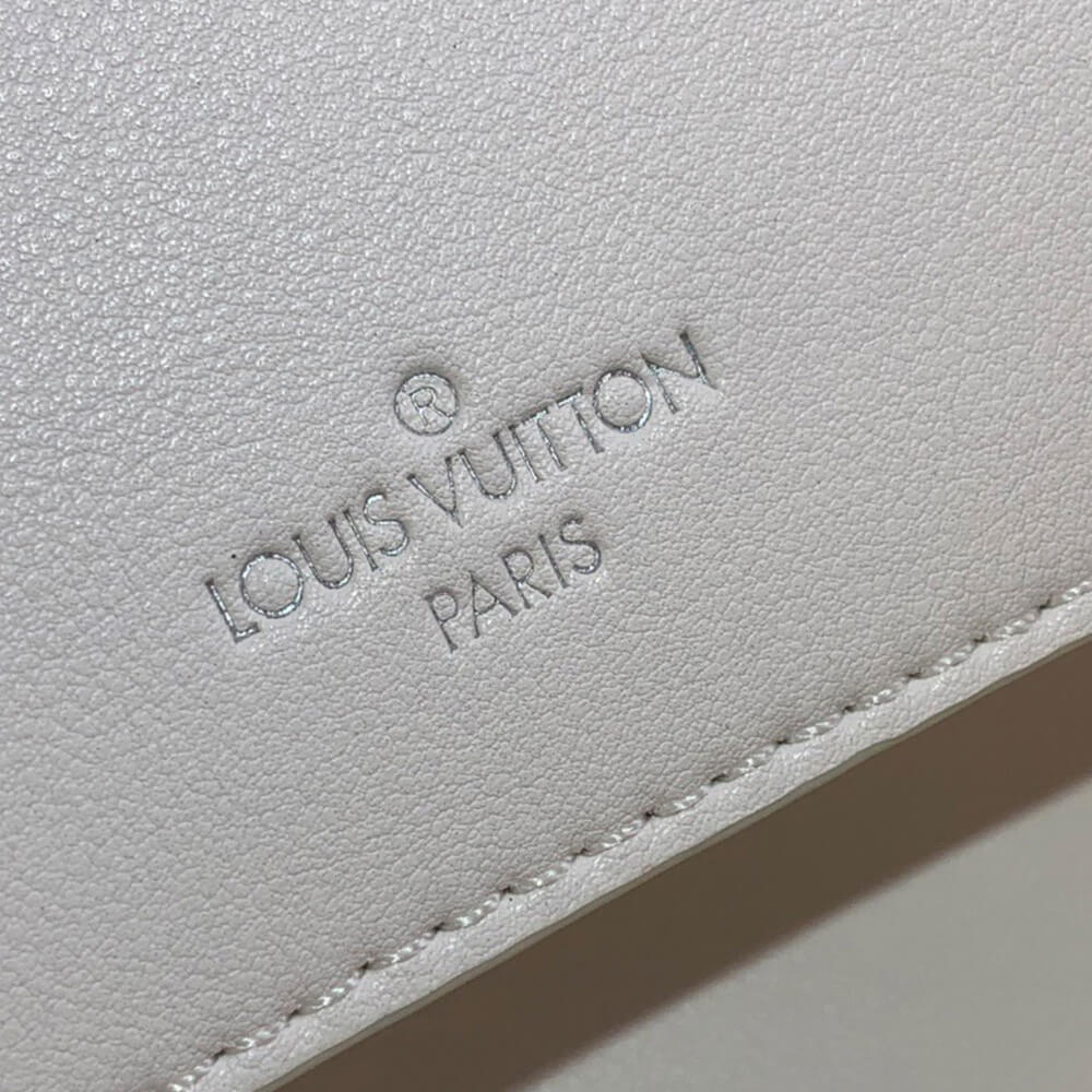 17919-7 LV Vanity PM