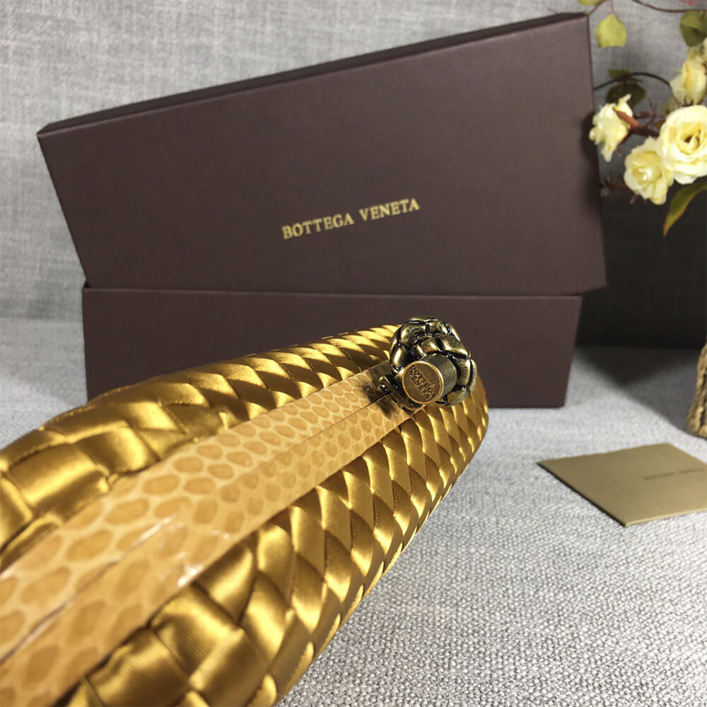Bottega Veneta Knot Cluth(HIGH-END GRADE)