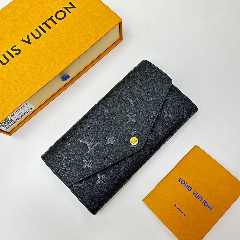 18039-5 LV Sarah Wallet