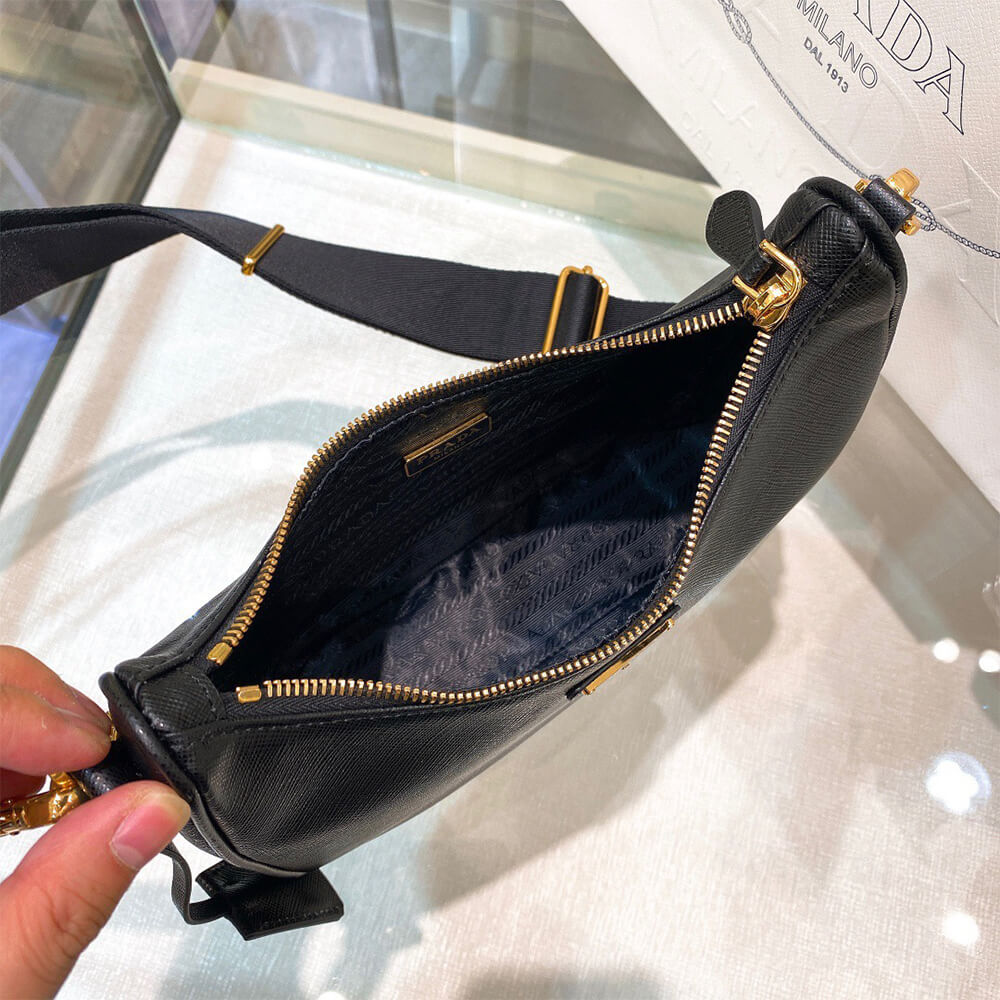 Prada Re-Edition 2005 Saffiano leather bag(TAX-FREE GRADE)