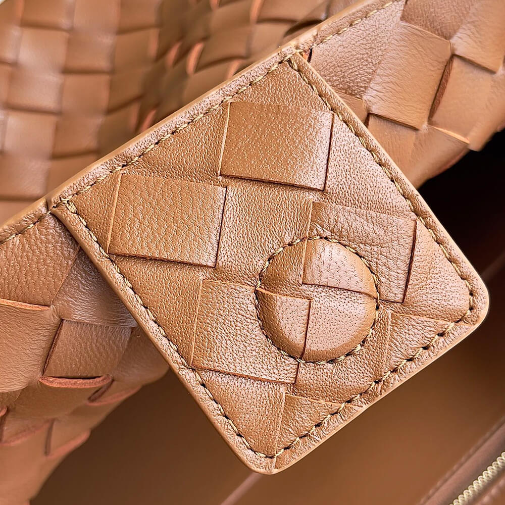 Bottega Veneta Medium Andiamo(TAX-FREE GRADE)