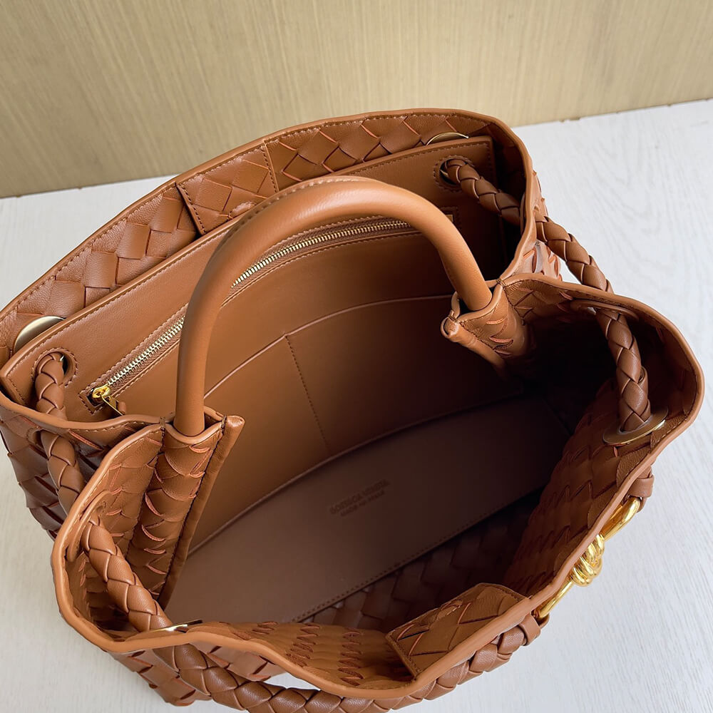Bottega Veneta Medium Andiamo(TAX-FREE GRADE)