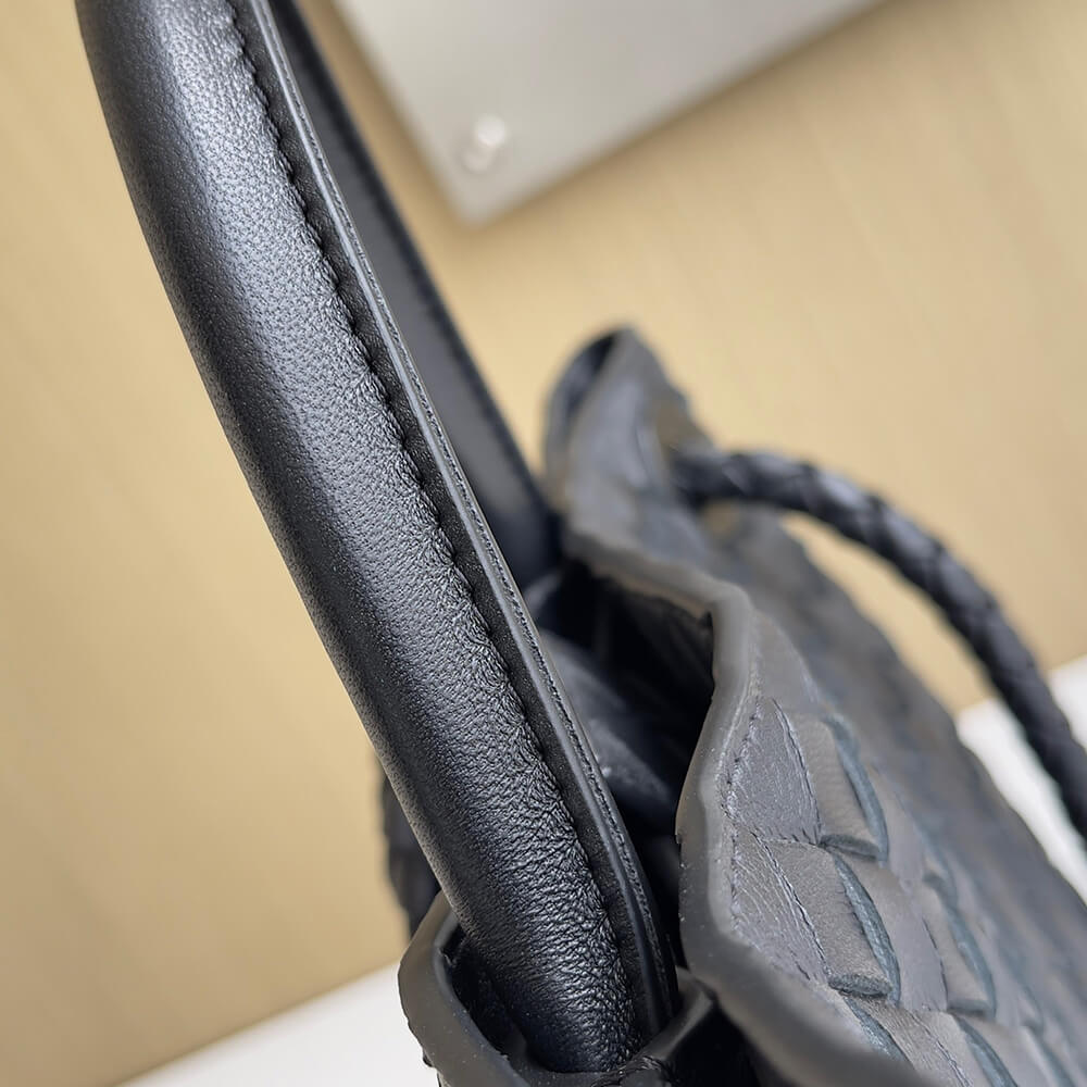 Bottega Veneta Medium Andiamo(TAX-FREE GRADE)