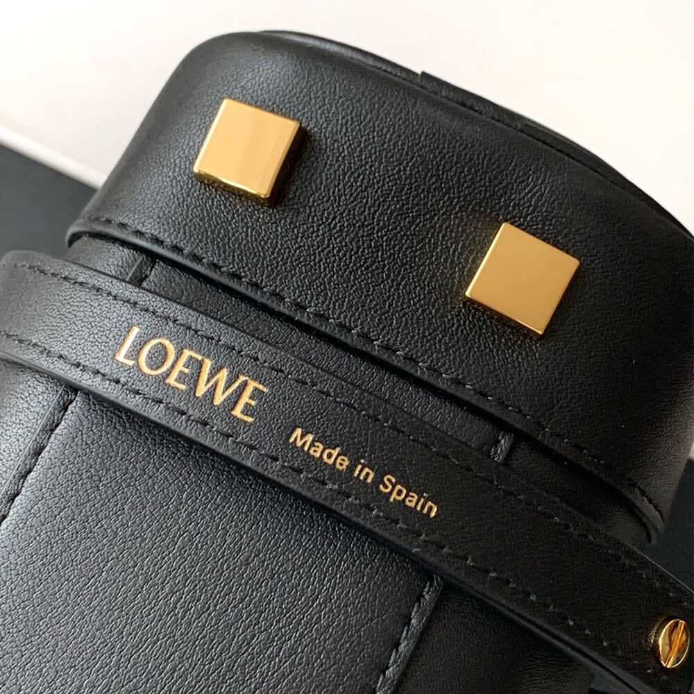 18100-6 LOEWE Amazona 23 Cropped bag in nappa calfskin(HIGH-END GRADE)