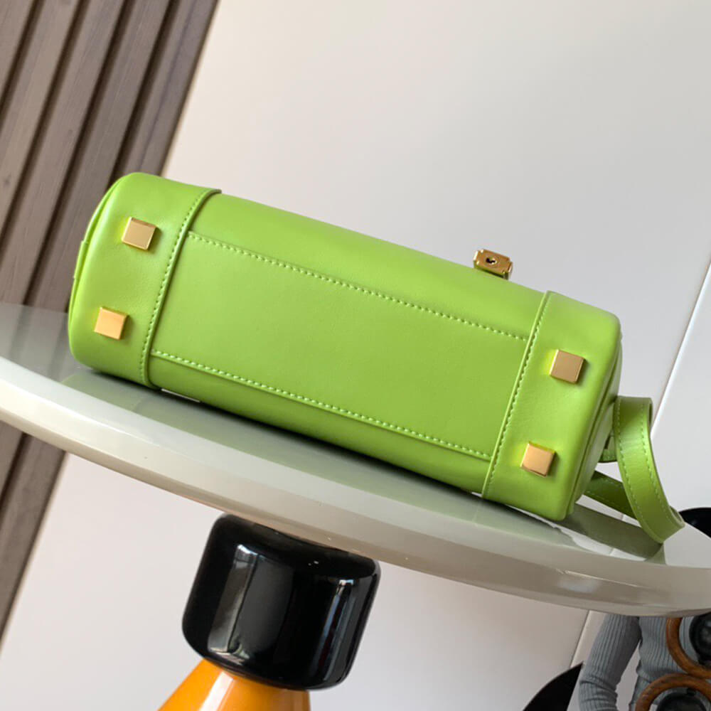 18101-5 LOEWE Amazona 23 Cropped bag in nappa calfskin(HIGH-END GRADE)