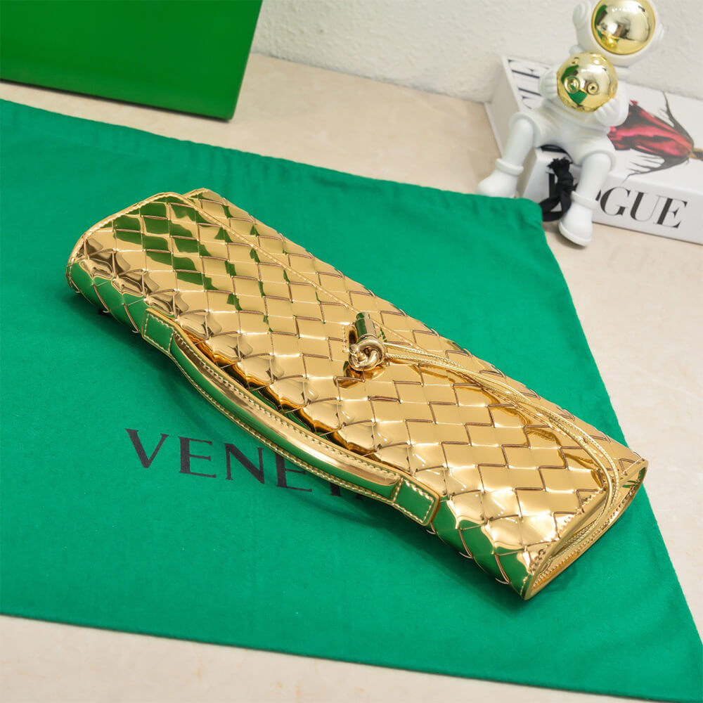 Bottega Veneta Andiamo Clutch(HIGH-END GRADE)