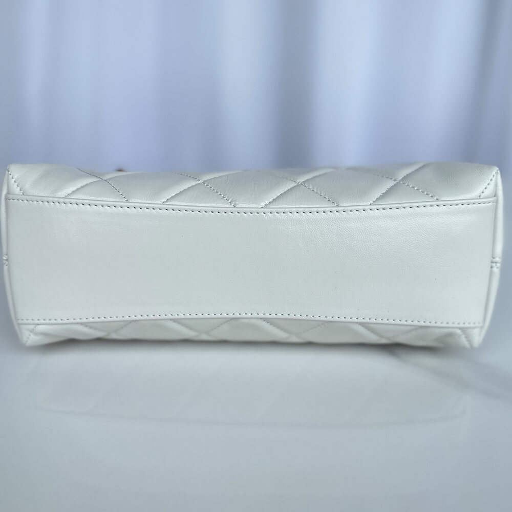 CHANEL HOBO BAG(HIGH-END GRADE)