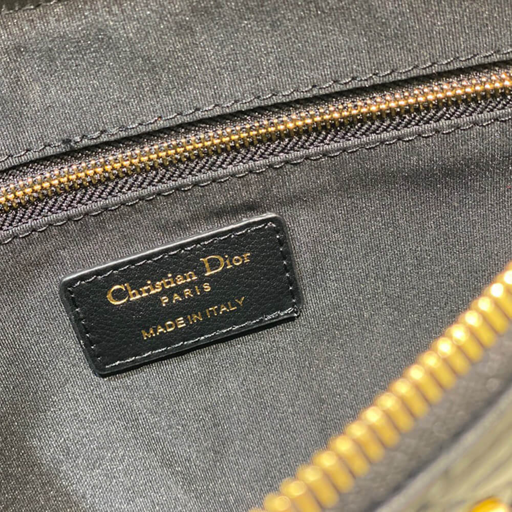 18230-6 Large Dior Caro Daily Pouch(HIGH-END GRADE)