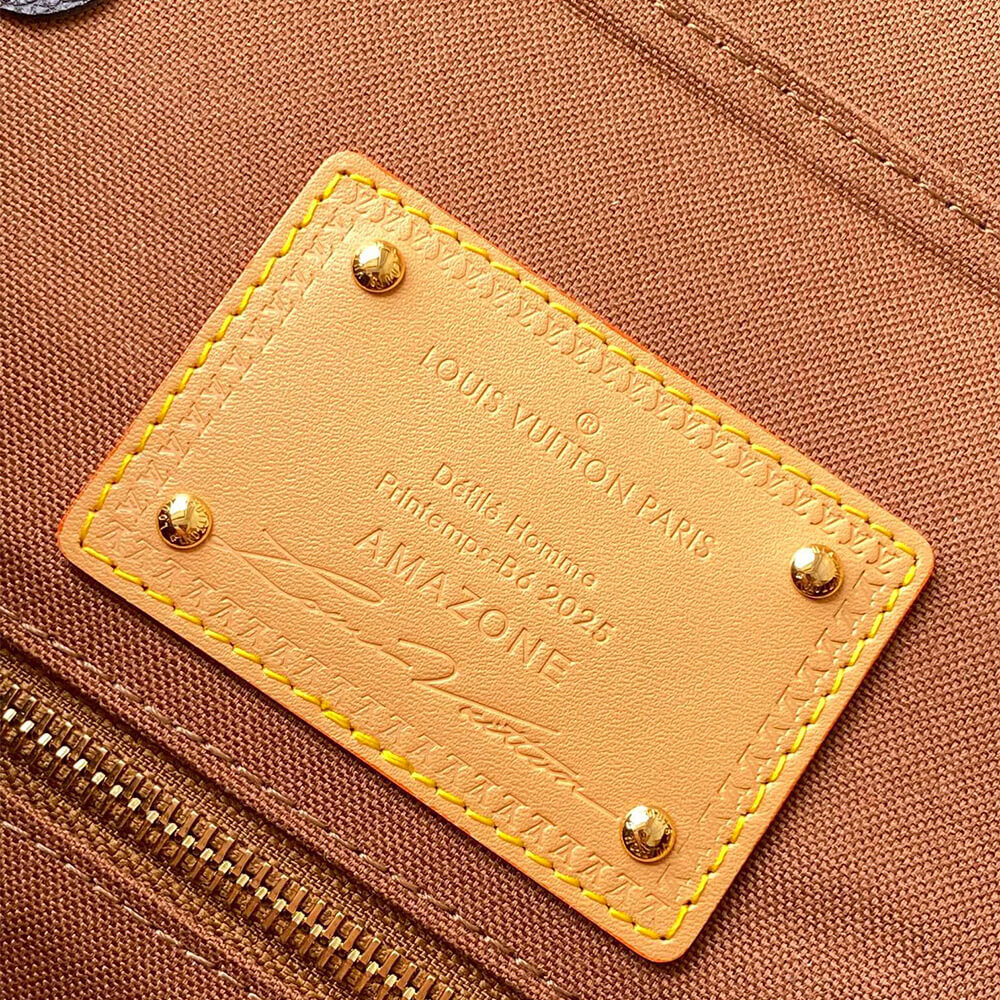 18236-7 LV Christopher MM