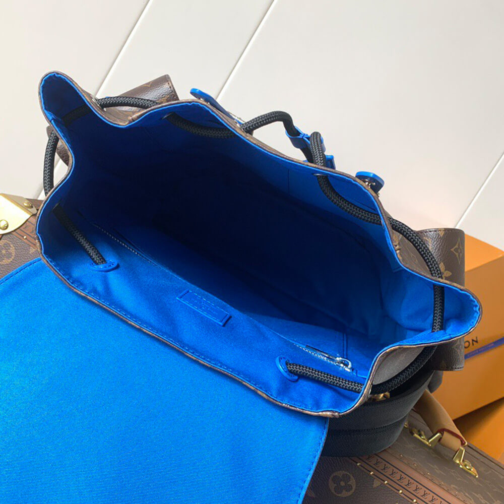 18237-8 LV Christopher MM