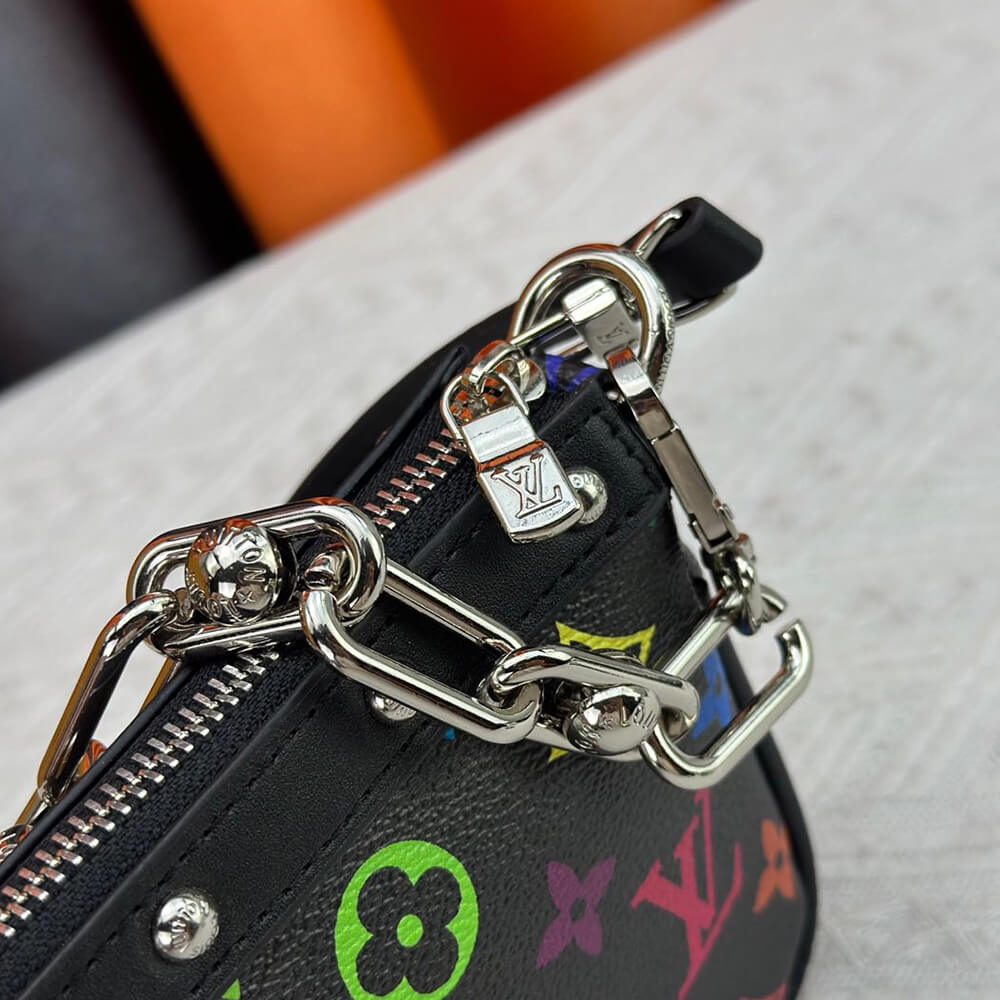 18252-6 LV x TM Pochette Accessoires