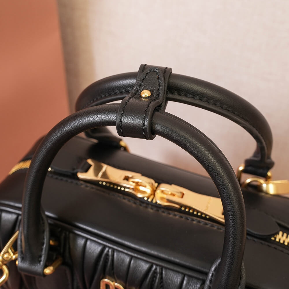 MIUMIU Medium Arcadie matelasse nappa Bag(HIGH-END GRADE)