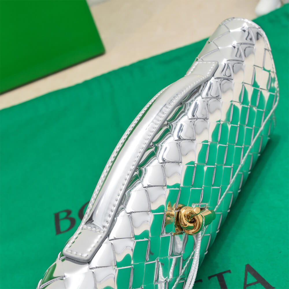 Bottega Veneta Andiamo Clutch(HIGH-END GRADE)
