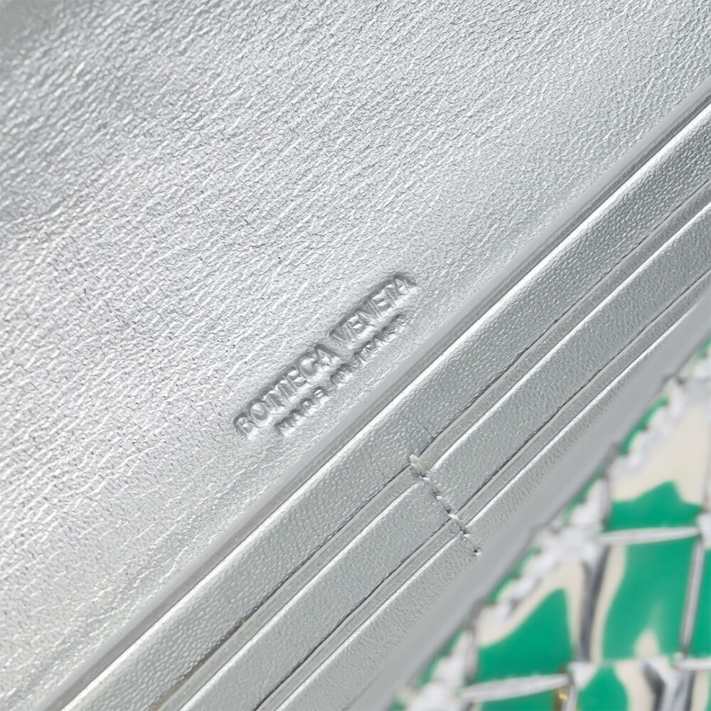 Bottega Veneta Andiamo Clutch(HIGH-END GRADE)