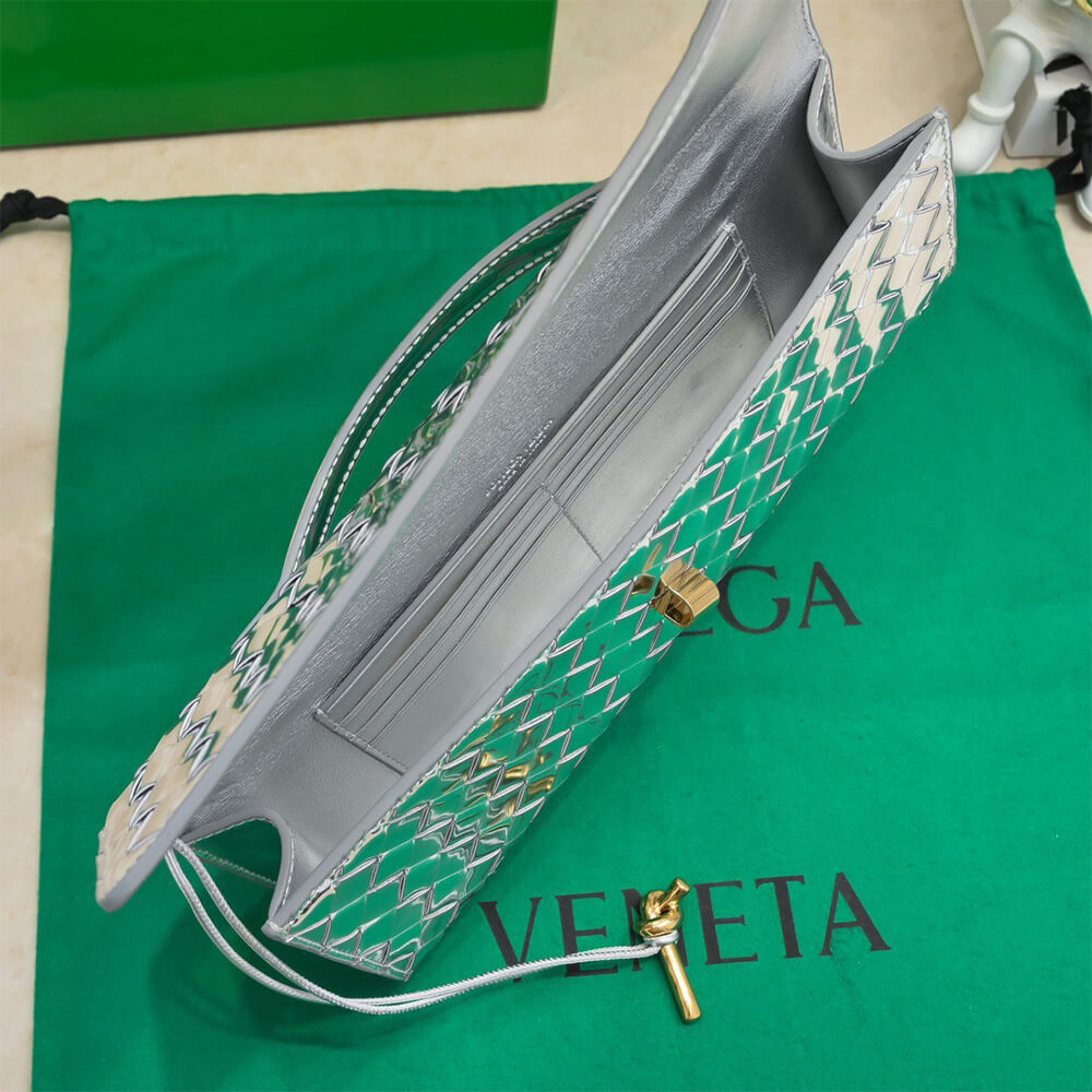 Bottega Veneta Andiamo Clutch(HIGH-END GRADE)