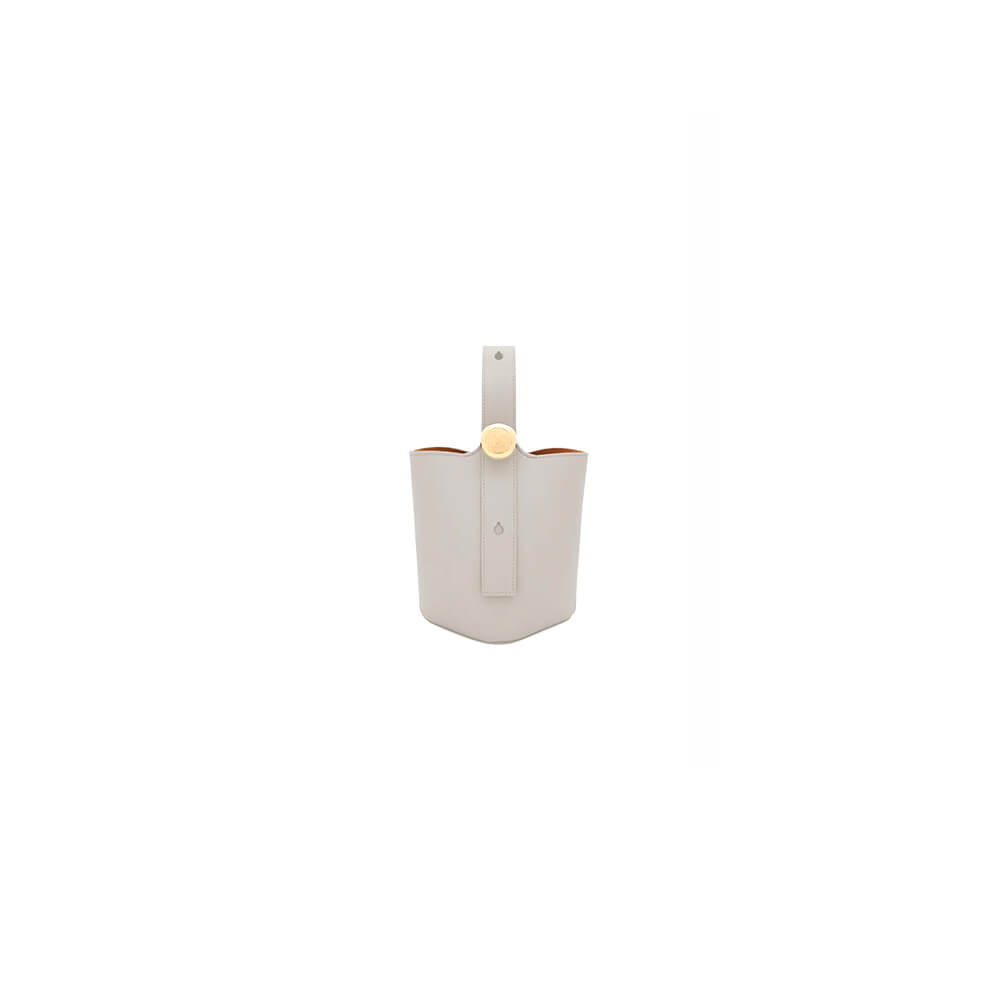 LOEWE Mini Pebble bucket in smooth calfskin(high-end grade)