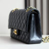 CHANEL CLASSIC FLAP HANDBAG(TAX-FREE Grade)