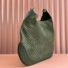 Gucci B medium shoulder bag