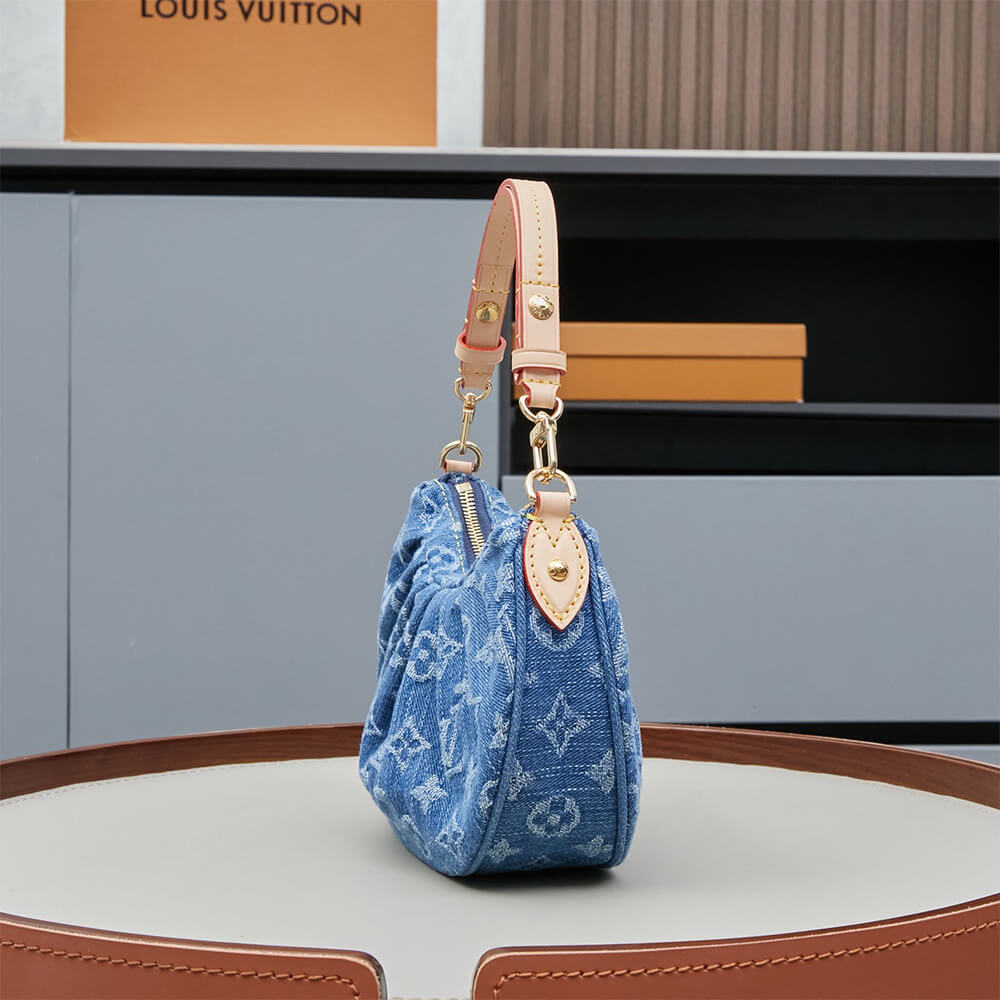 LV Pochette Valley