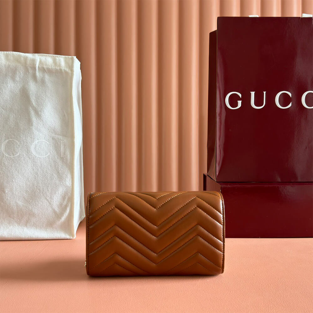 GG Marmont wallet on chain
