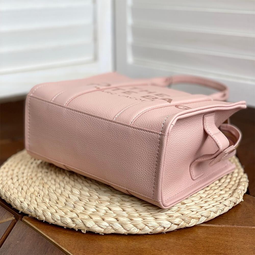 MARC JACOBS THE LEATHER TOTE BAG