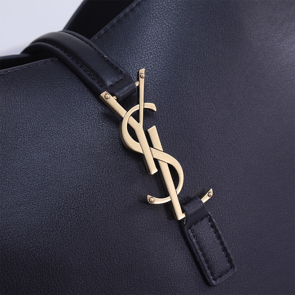 SMALL LE 5 Ã 7 SUPPLE IN SMOOTH LEATHER
