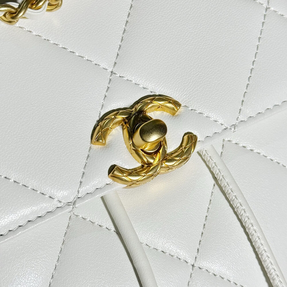 CHANEL BACKPACK(HIGH-END GRADE)