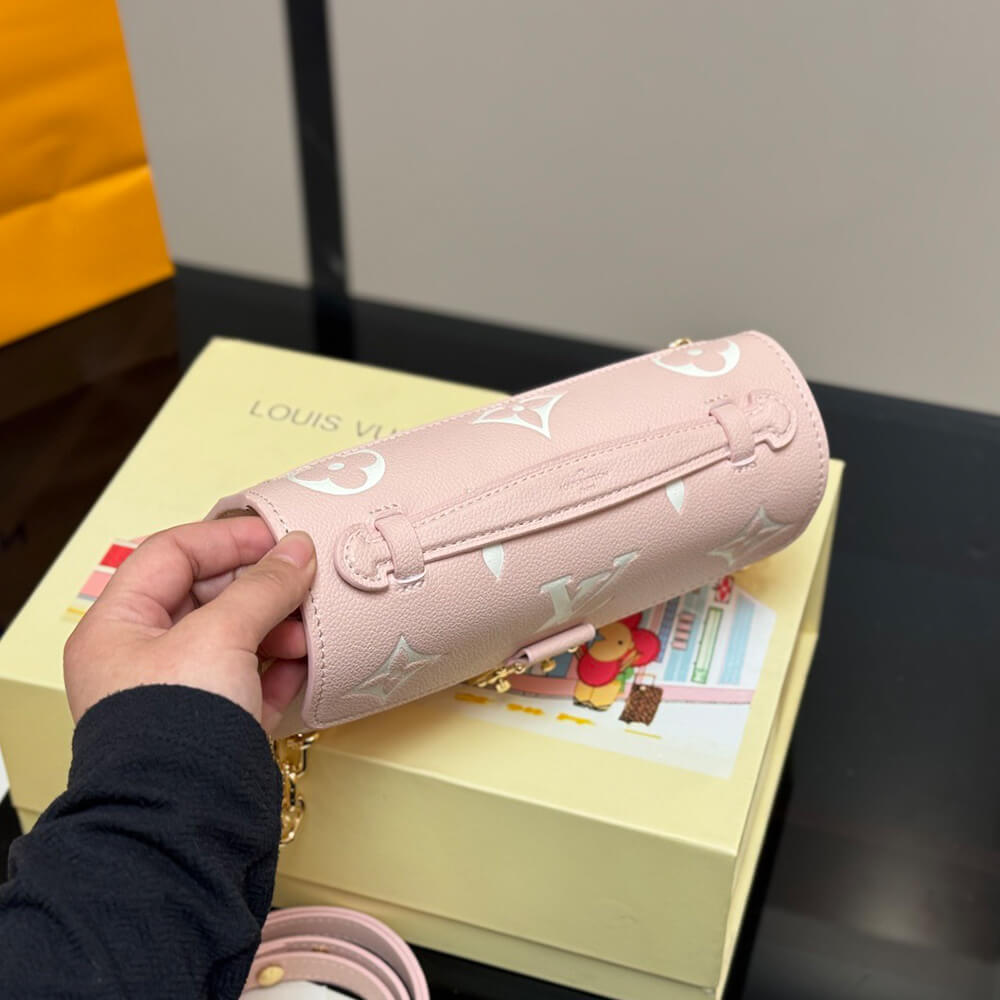 LV Pochette MÃ©tis East West