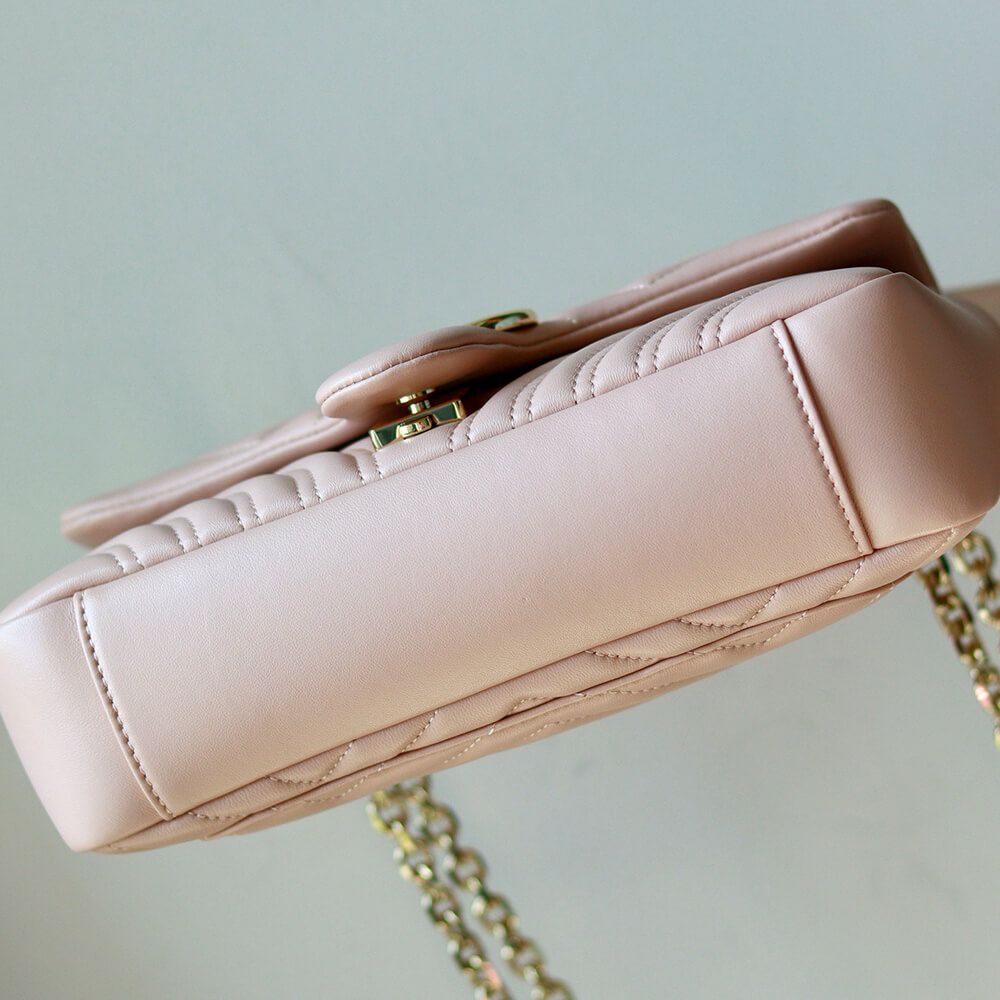 NEW GG Marmont medium shoulder bag