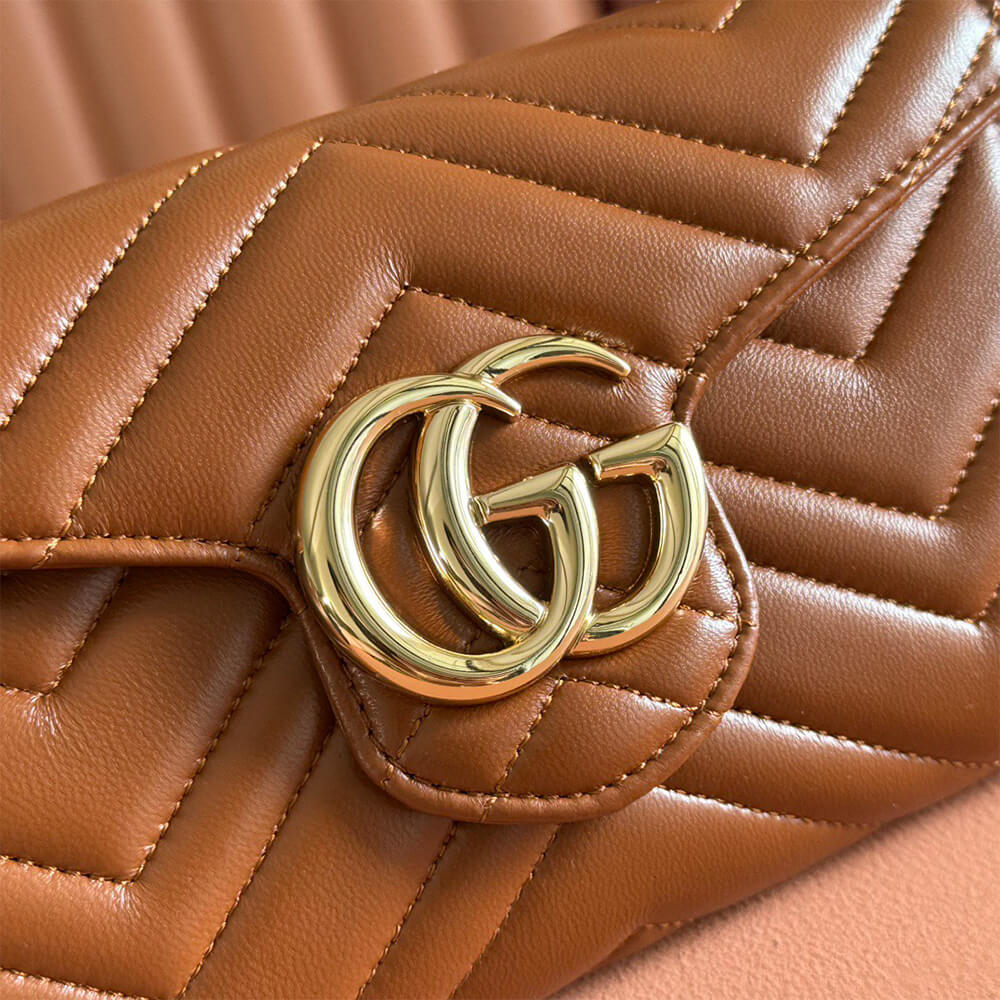 GG Marmont wallet on chain