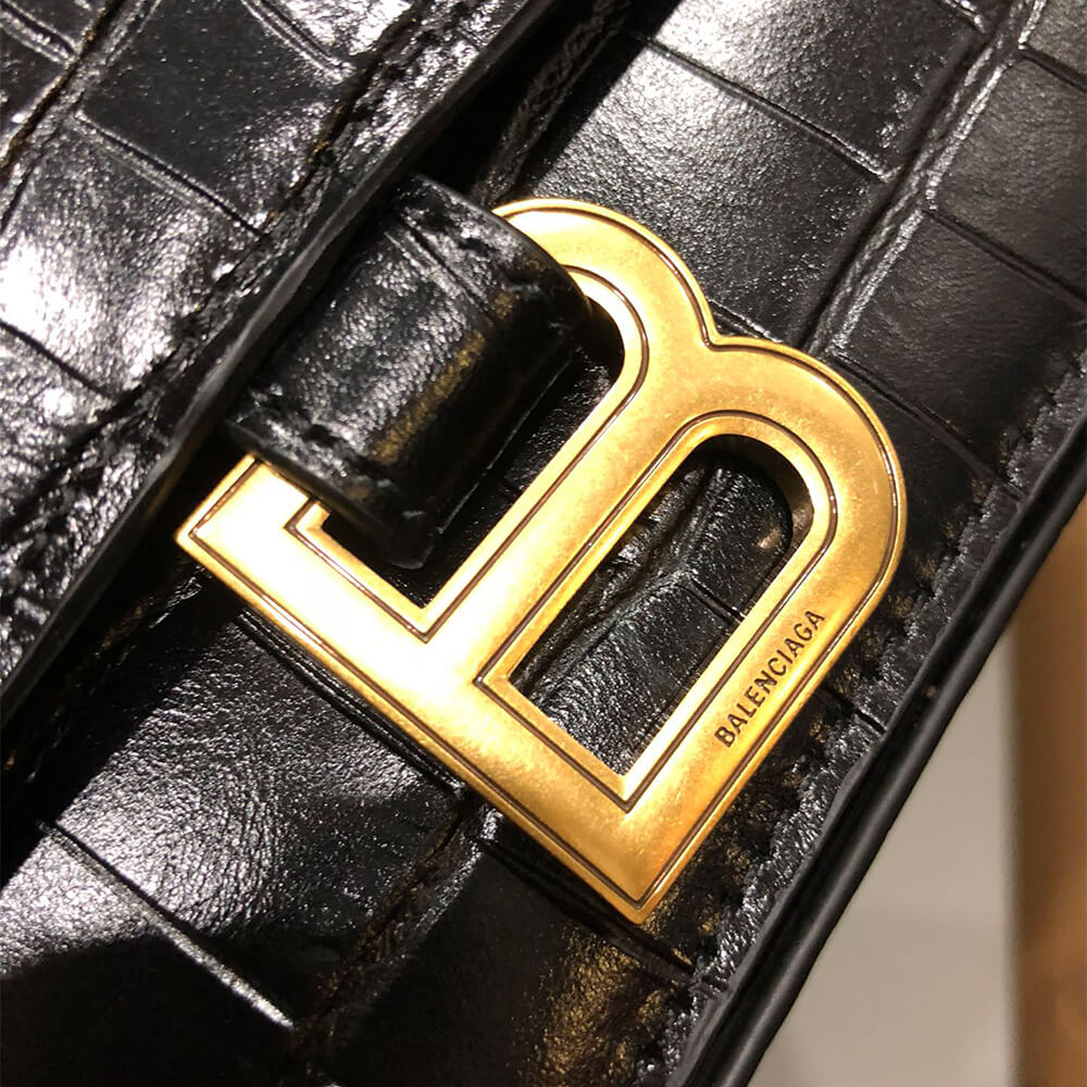Balenciaga Women’s Crush Chain Bag Medium(HIGH-END GRADE)