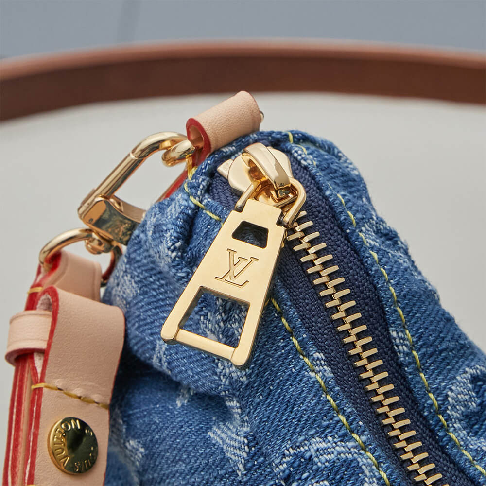 LV Pochette Valley