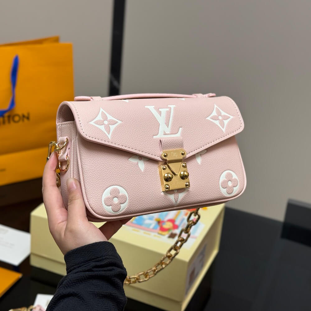 LV Pochette MÃ©tis East West