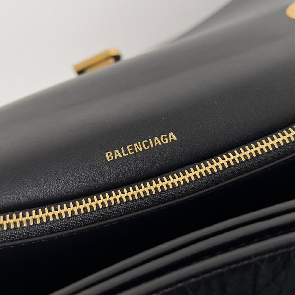 Balenciaga Women’s Crush Chain Bag Medium(HIGH-END GRADE)