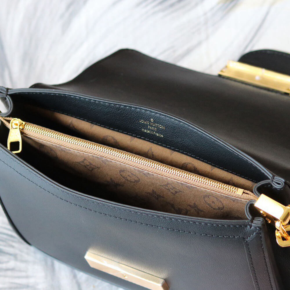 LV Dauphine Soft MM